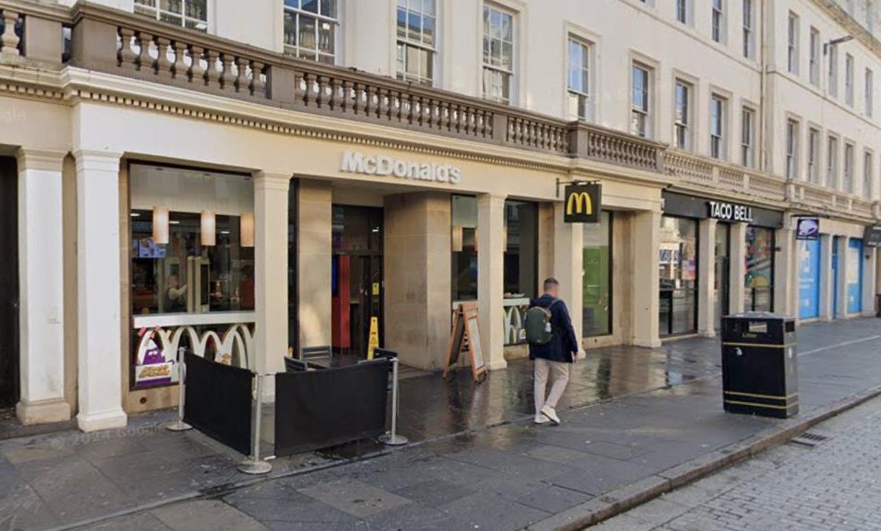 Panic as youths seen starting fire in Dundee city centre McDonald's