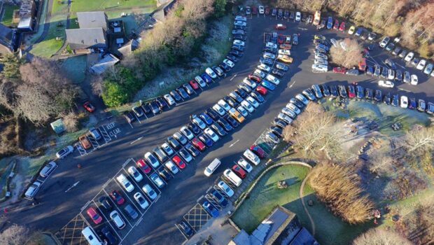 The car park of Balmaha Visitor Centre was packed on January 2 - but no toilets were available for the public to use on site. Image: Dave Arcari