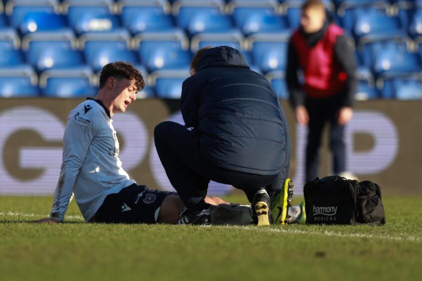 Seb Palmer-Houlden limped off in the second half. Image: David Young/Shutterstock