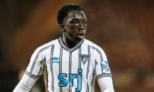 Ephraim Yeboah in action for Dunfermline Athletic FC.