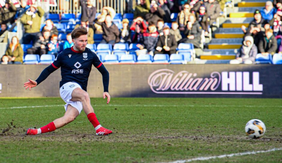 Noah Chilvers had the freedom of the Dundee box to slot home Ross County's third goal. Image: Euan Cherry/SNS