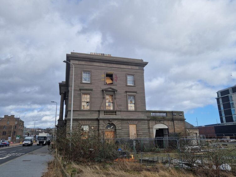 Damage to the west-side of the Custom House. Image: Andrew Robson/DC Thomson