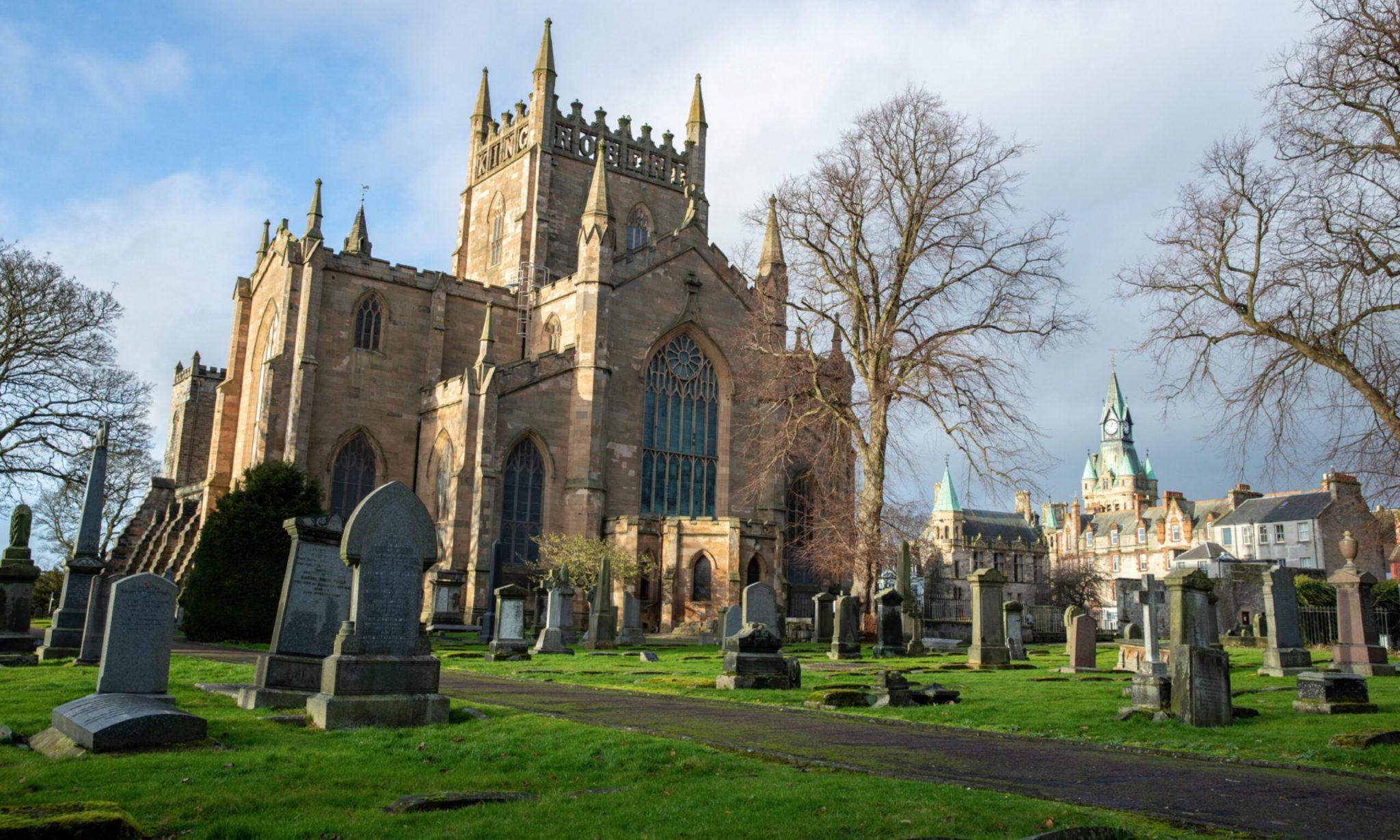 Barbara Dickson and JJ Chalmers love Dunfermline Abbey Church