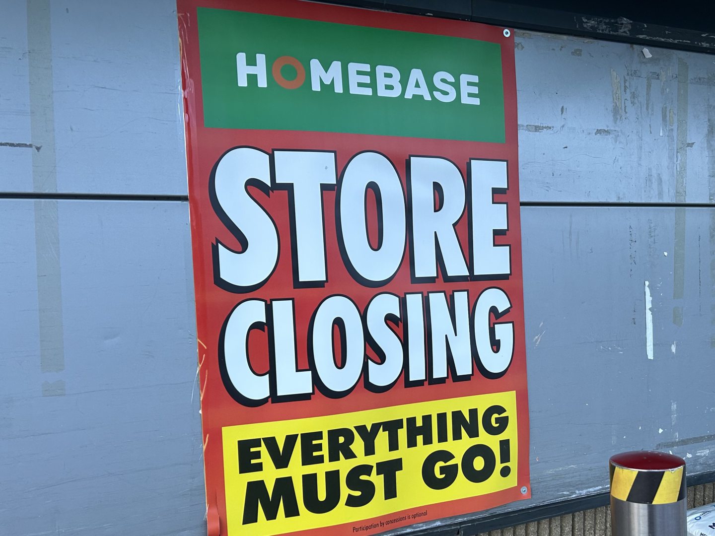 Closing down signs at the Homebase store in Dunfermline.