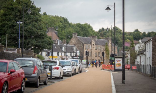 Cycle paths were constructed along Cowane Street. Image: Isla Glen/DC Thomson