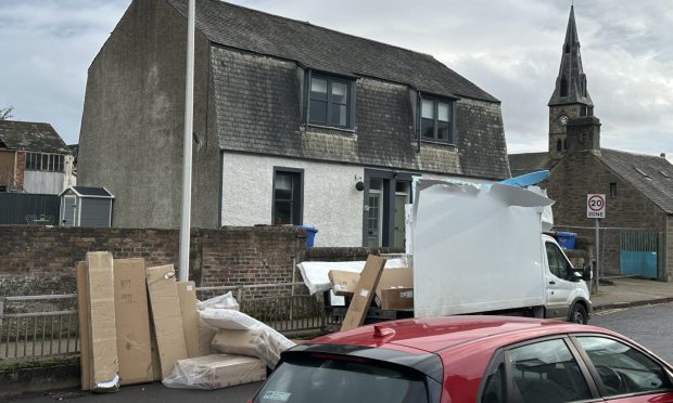 To go with story by Finn Nixon. Van hits Broughty Ferry bridge  Picture shows; The van lost some of its cargo as well. . Broughty Ferry . Supplied by Ben MacDonald  Date; 03/02/2025