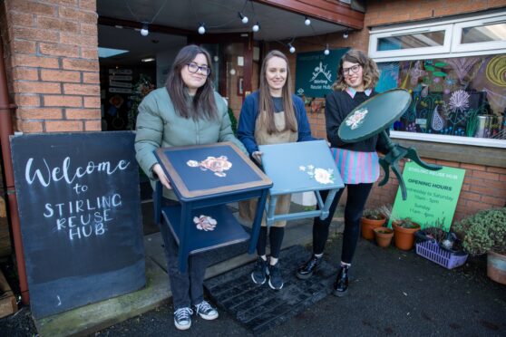 Caroline Moriarty (centre) taught The Courier's Stirling team how to transform pieces of furniture in just three hours. Image: Kenny Smith/DC Thomson