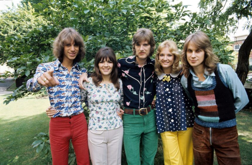 Perth's Eve Graham was a member of The New Seekers. Pictured: Paul Layton, Eve Graham, Peter Doyle, Lyn Paul and Marty Kristian.