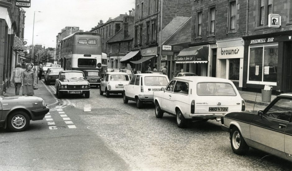 Traffic queued on Perth Road, Dundee, in September 1982.