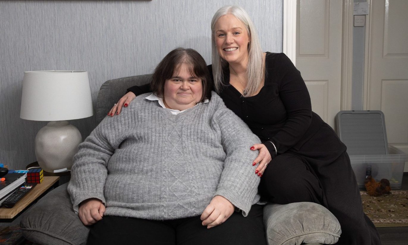 CR0052200

Diane Maxfield at home in Dundee with her befriender Cheryl Peebles.

Diane was isolated until she sought help from the Silver Line befriending service.
....Pic Paul Reid