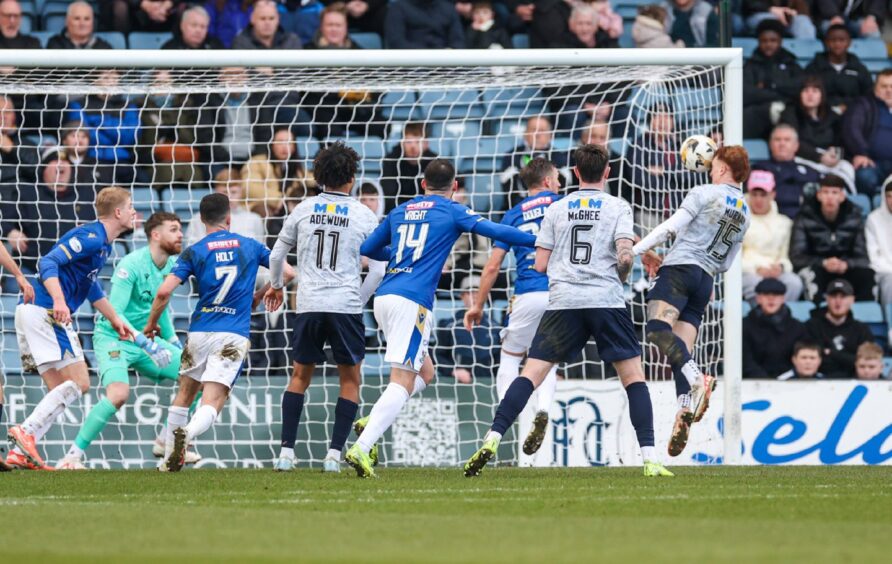 Simon Murray equalises for Dundee.