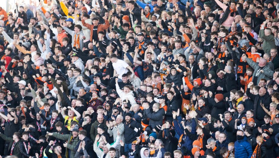 Dundee United were brilliantly backed by the travelling Arabs in Aberdeen.