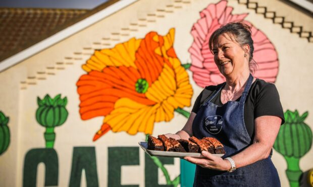 Leven woman Lisa Henry is one of the many people leaving alcohol behind. Image: Mhairi Edwards/DC Thomson.