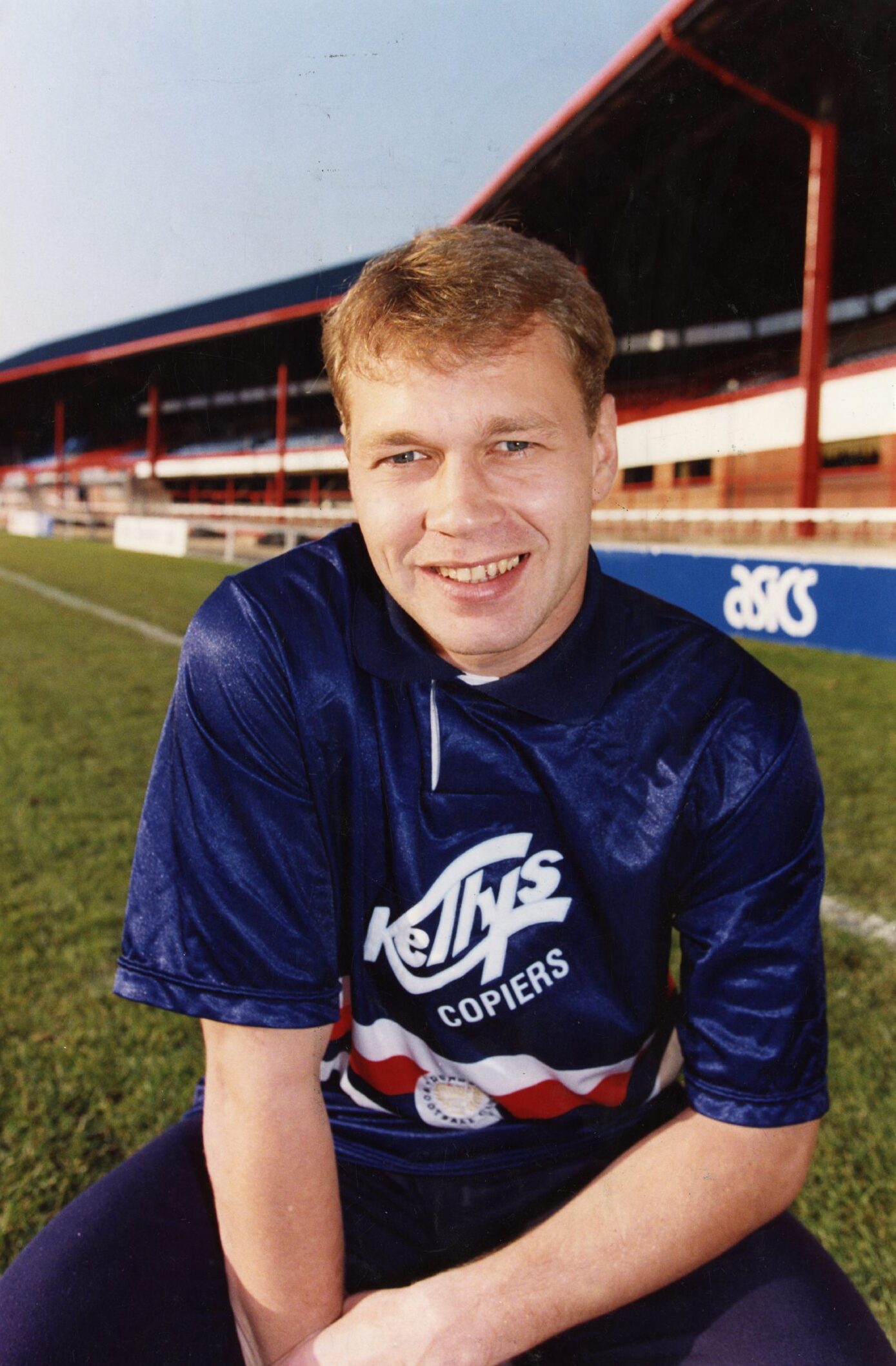Steve Pittman poses for a picture on the Dens Park pitch in 1992