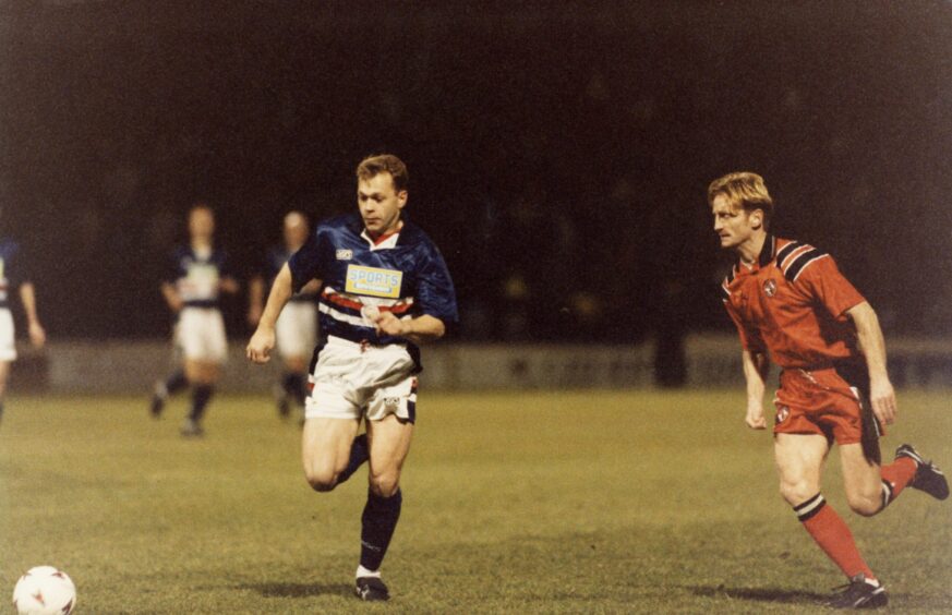 Steve Pittman playing against United in 1993