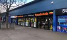 Farmfoods on Macalpine Road, Dundee, will close next month. Image: James Simpson/DC Thomson