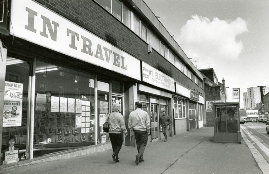 The exterior of In Travel travel agency in Dundee. 