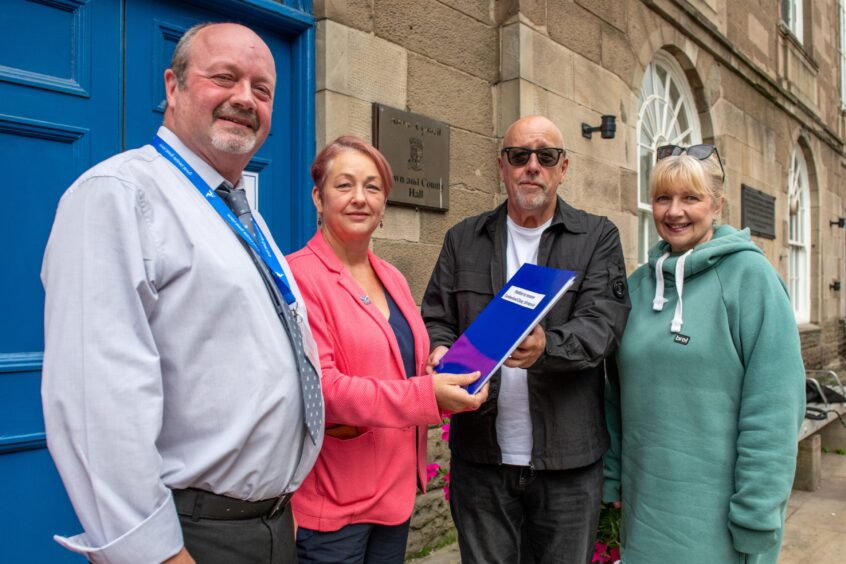 Kirriemuir and Dean councillor George Meechan leaves Angus SNP ruling group.
