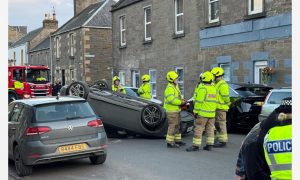 The car on its roof in Broughty Ferry. Image: Our Broughty Ferry