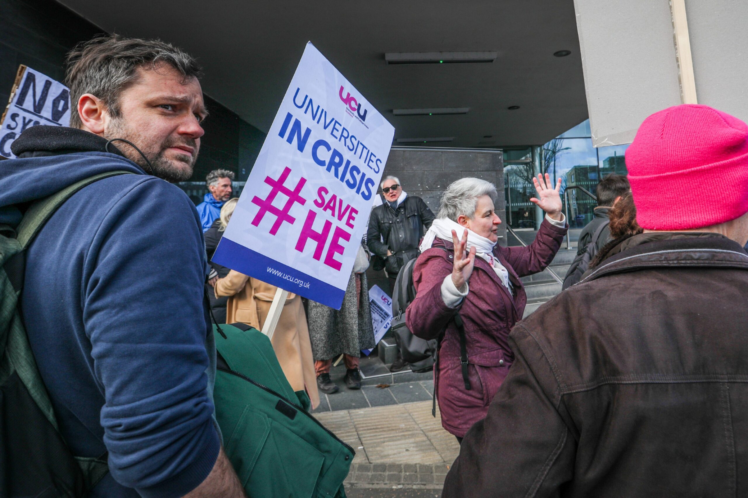 Dundee University staff job losses