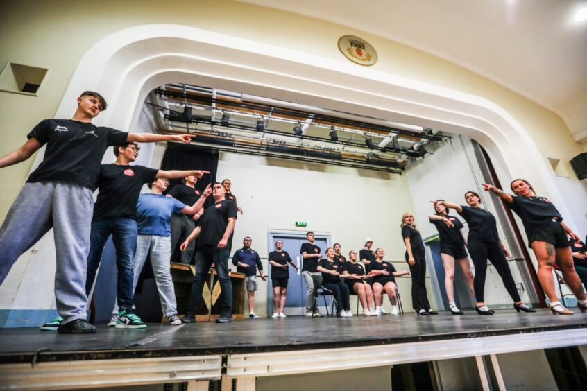 Kirriemuir Amateur Operatic Society cast of Grease.