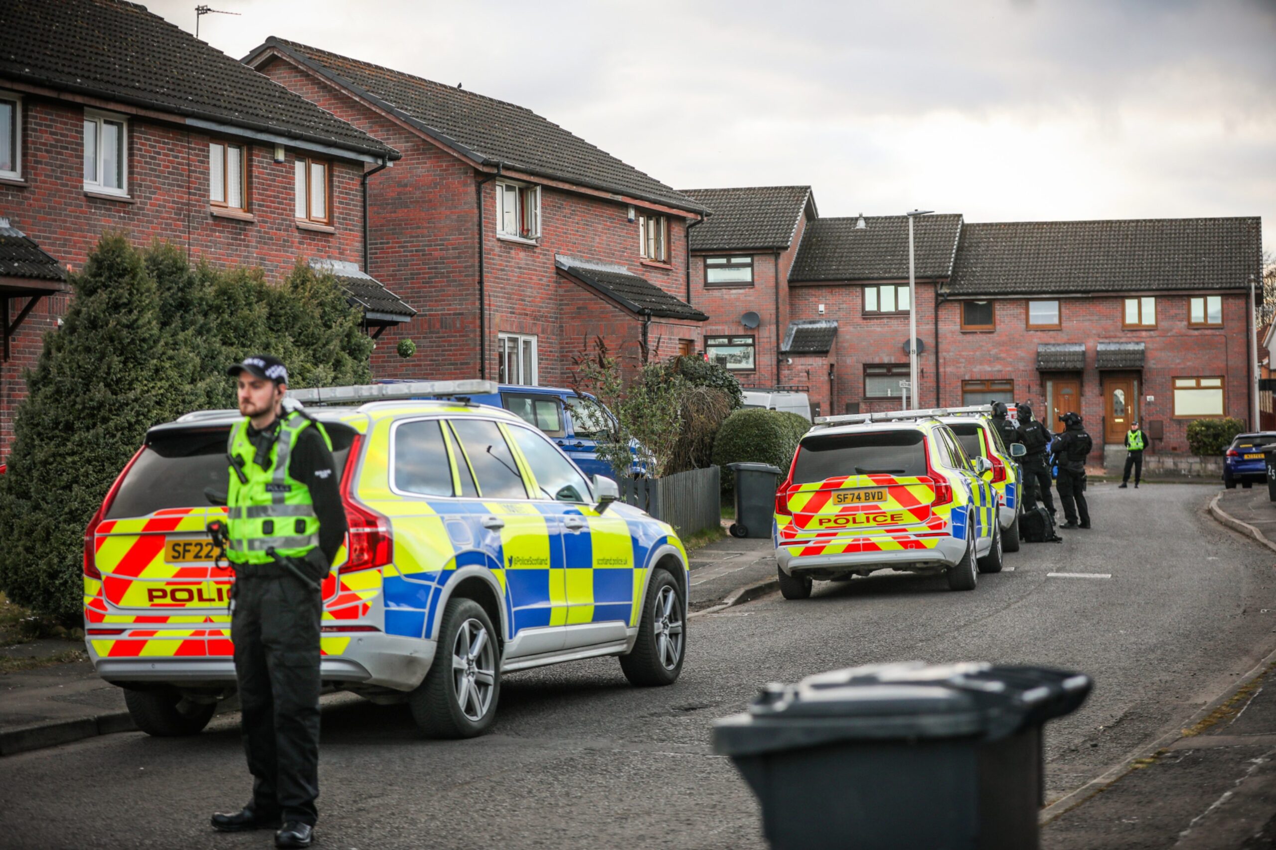 Police arrive at Earlston Avenue