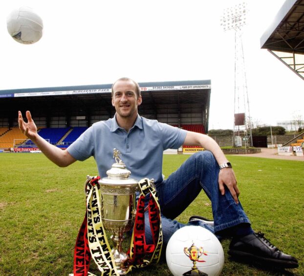 Paul Sheerin poses with the Scottish Cup before a 2007 semi-final against Celtic.