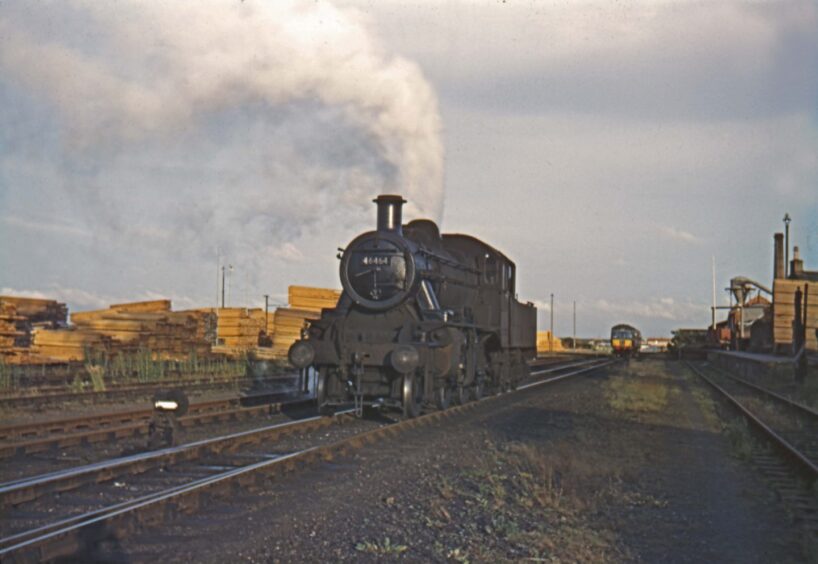 The Carmyllie Pilot at Tayport in 1963.