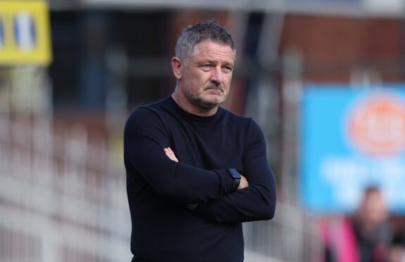 Tony Docherty was furious with the officials as Dundee lost 2-1 to Motherwell. Image: Craig Foy/SNS