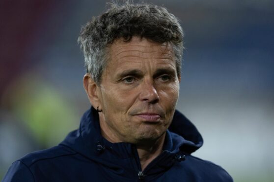 A stern-faced Simo Valakari.
