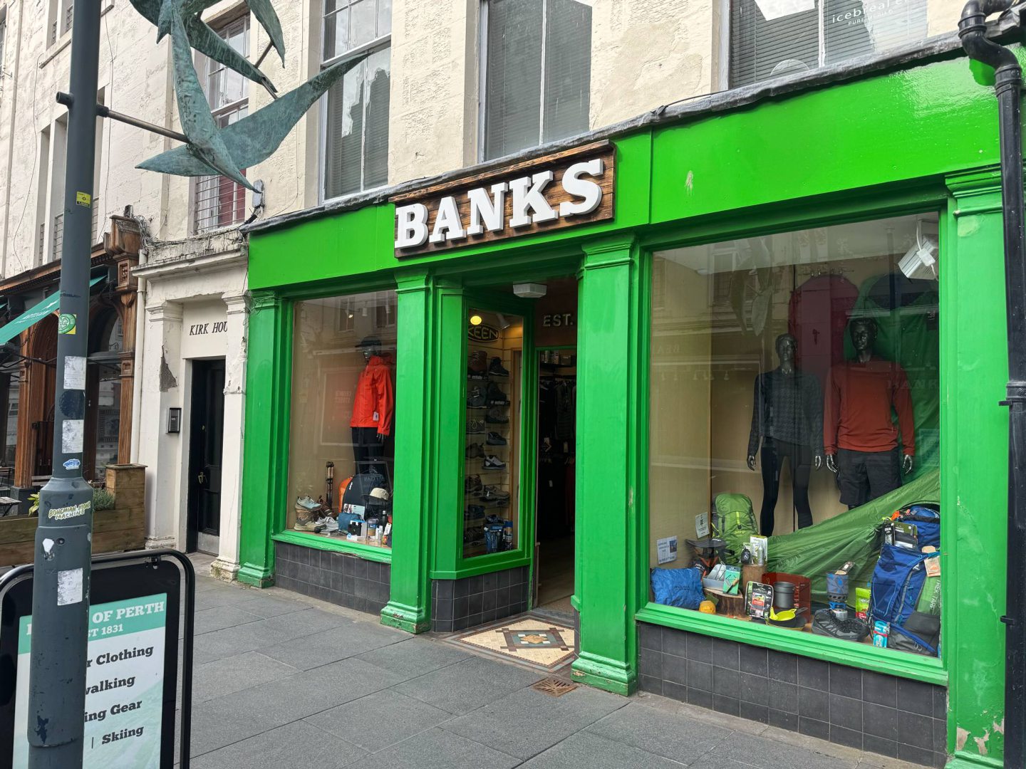 Banks of Perth.