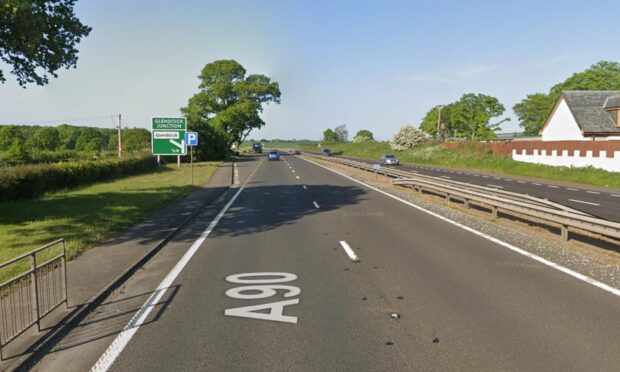 Police were called to the collision near the Glendoick junction on Friday afternoon.