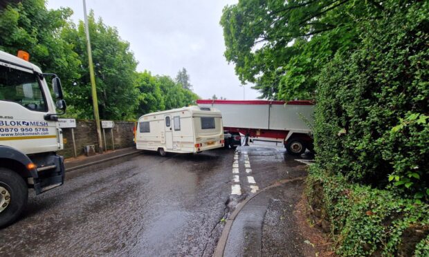 A broken down lorry blocked Perth Road in Blairgowrie