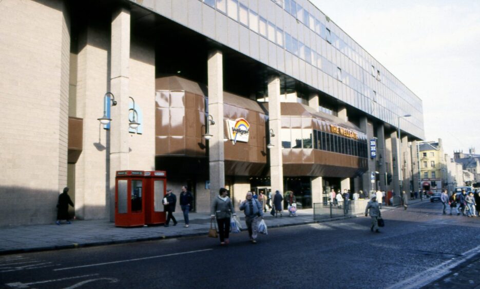 The brown exterior of Dundee's Wellgate shopping centre.