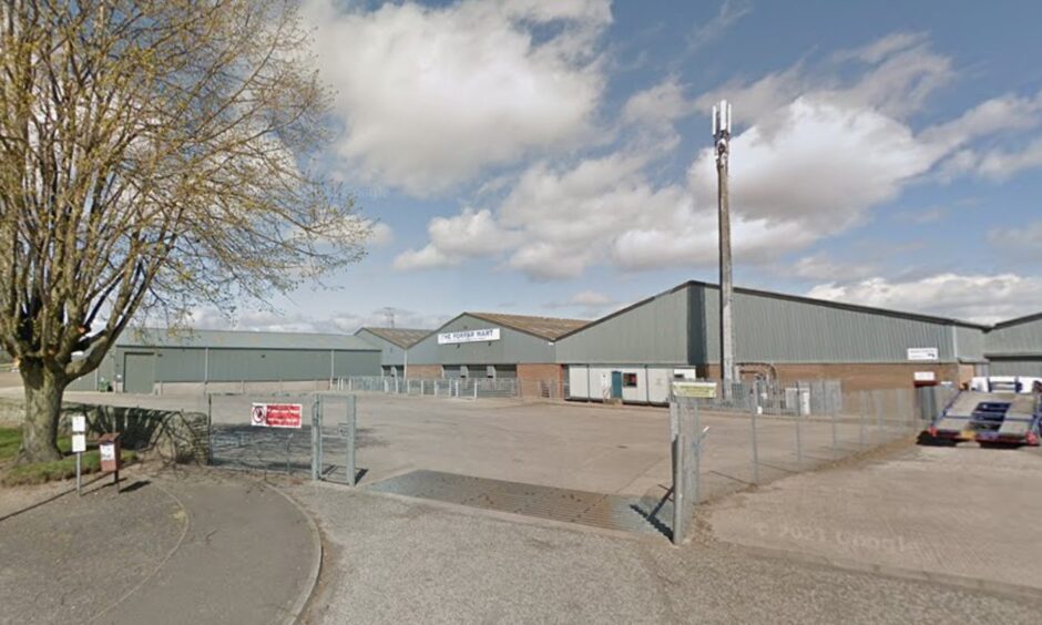 Forfar mart mobile phone mast