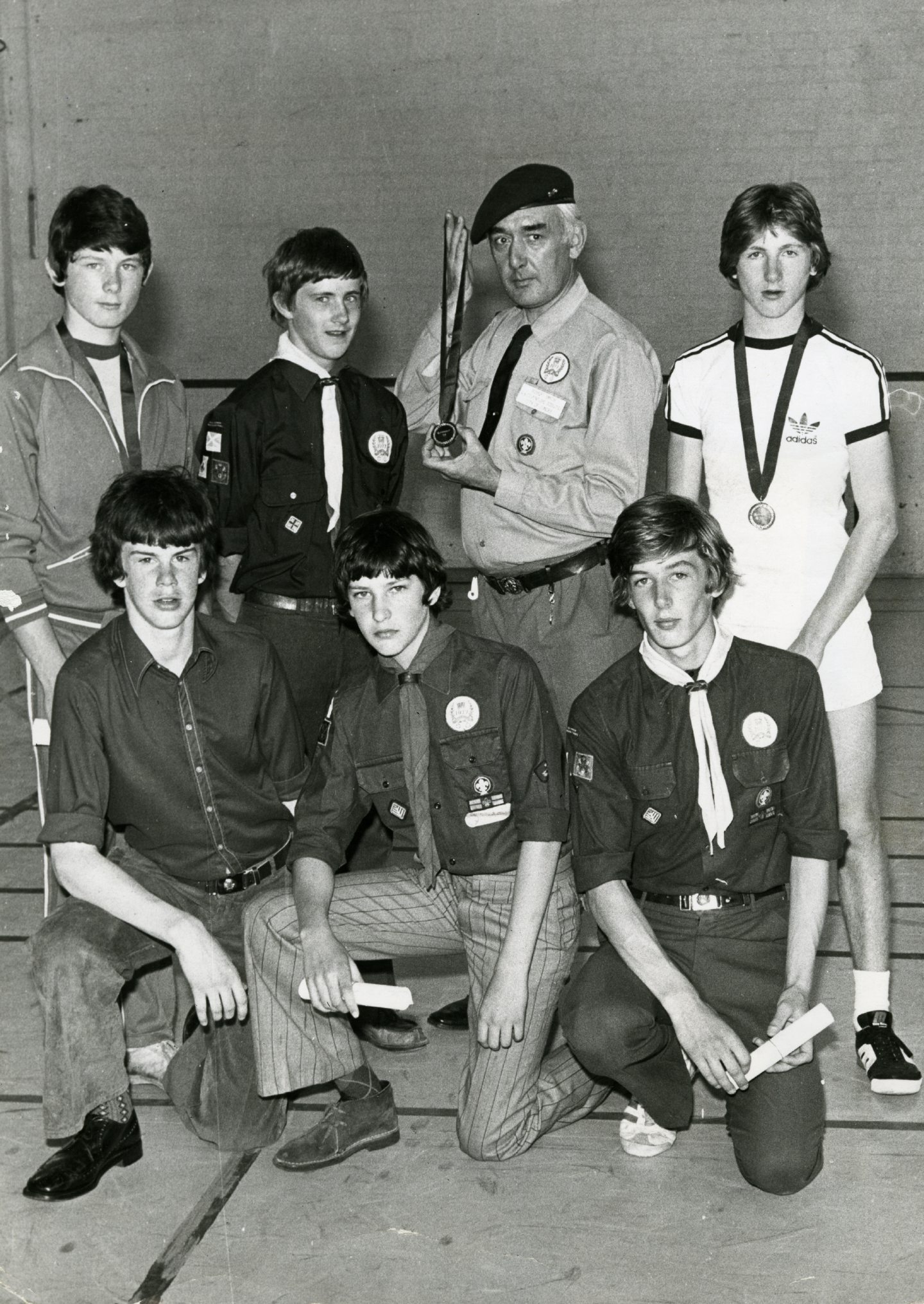 Bob Smith presenting the prizes in June 1977.