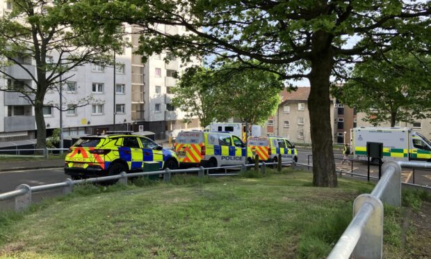 Police and ambulances at Bonnethill Court in Dundee. Image: Ellidh Aitken/DC Thomson