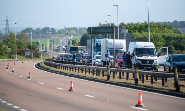 Crash on A90 northbound carriageway near Tealing