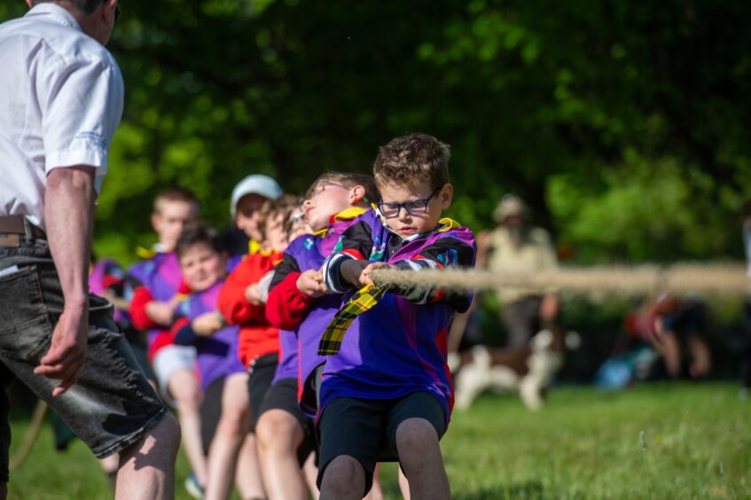 Angus schools tug o' war at Glamis Castle.