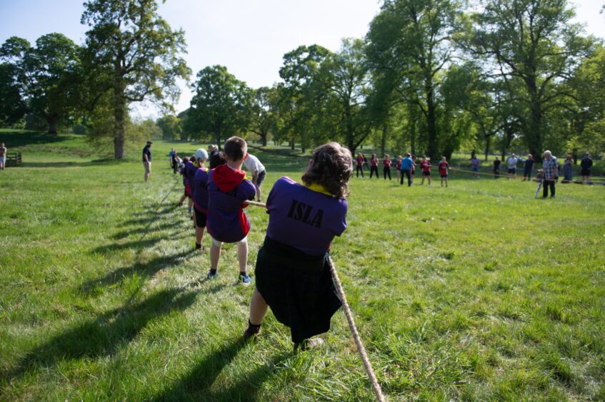 Angus schools tug o' war at Glamis Castle.