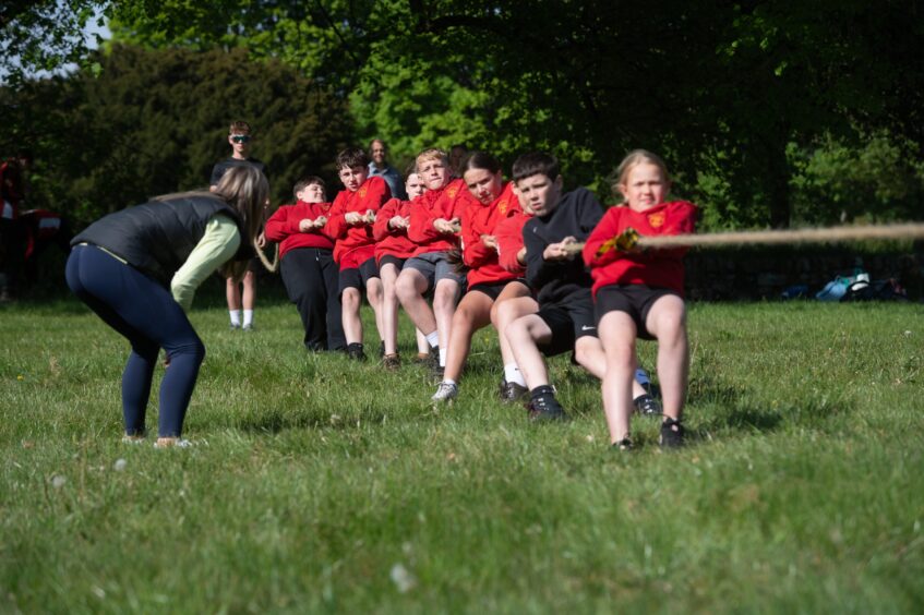 Angus schools tug o' war at Glamis Castle.