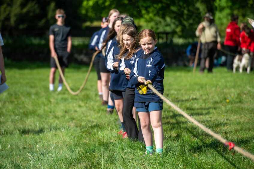 Angus schools tug o' war at Glamis Castle.