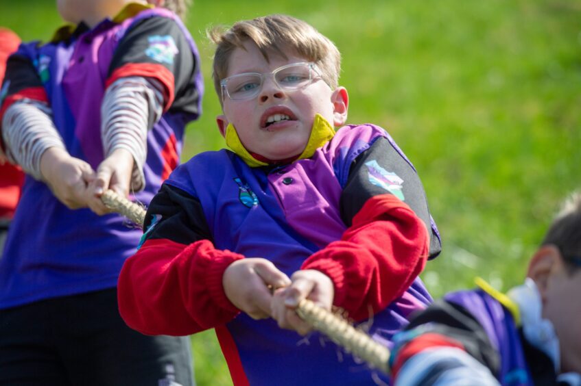 Angus schools tug o' war at Glamis Castle.