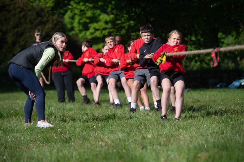 Angus schools tug o' war at Glamis Castle.