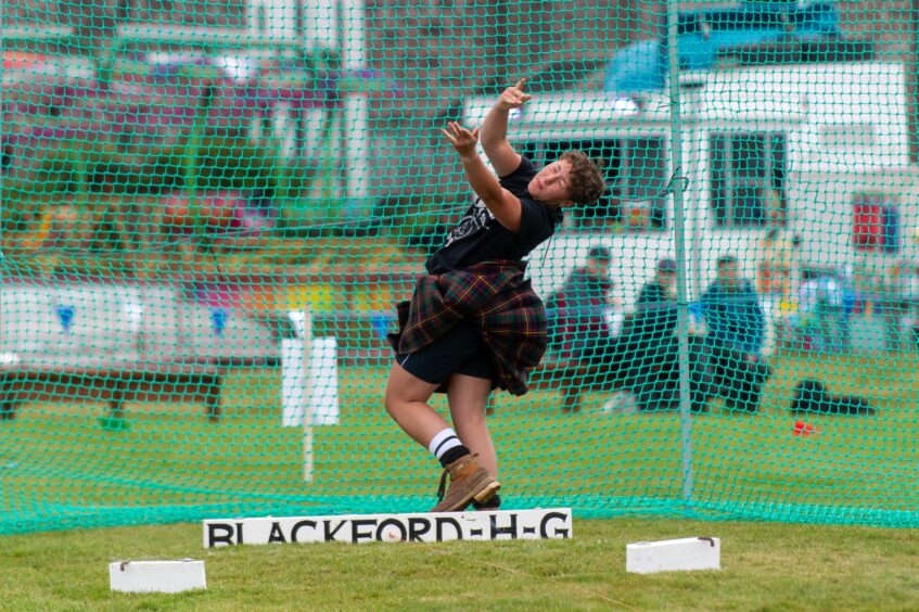 Juilet Ramsay throws a hammer