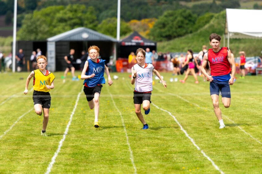 Young people running a race
