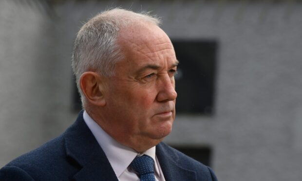 Paul McLennan meeting residents living with Raac. Image: Kenny Elrick/DC Thomson.