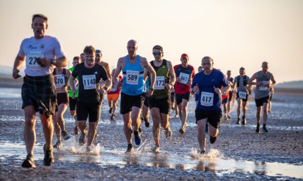The annual Black Rock 5 race in Kinghorn took place on Friday May 9. Image: Kenny Smith/DC Thomson