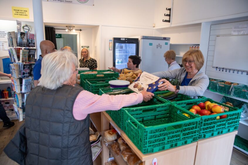 Monifieth Community Fridge moves to new premises.