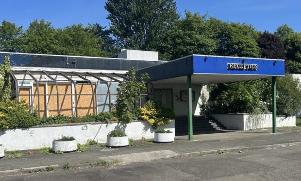 Police say the fire at former King Malcolm Hotel in Dunfermline was deliberate.